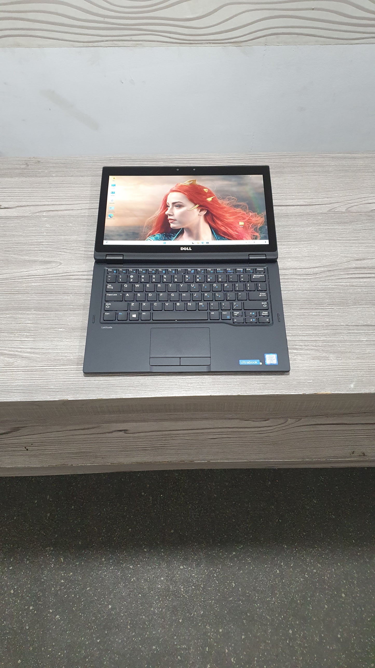 DELL Latitude E5289 2-in-1 Core i7 7e- avec Rec Faciale- 16Go 512Go SSD - 12,5"- Occasion- Tactile et Pliable