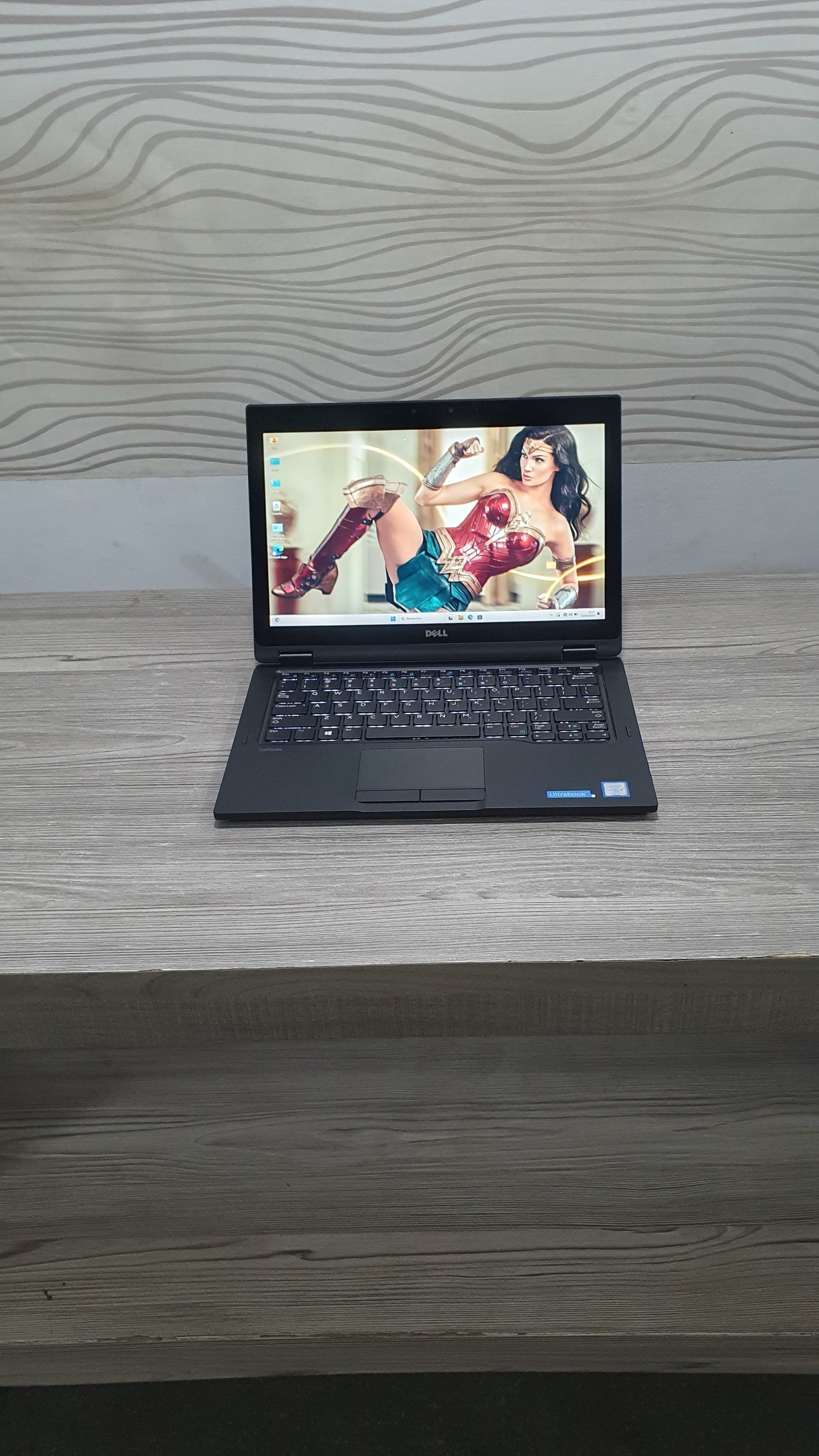 DELL Latitude E5289 2-in-1 Core i7 7e- avec Rec Faciale- 16Go 512Go SSD - 12,5"- Occasion- Tactile et Pliable