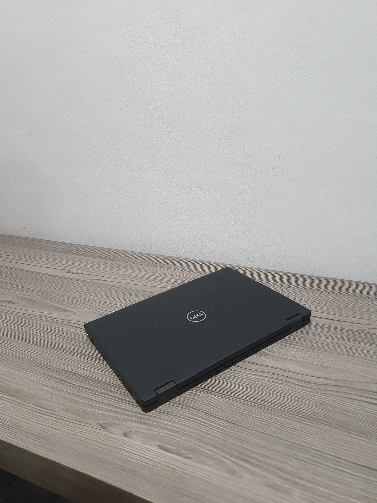 Dell Latitude 7390 2-in-1- i7™ 8e- Tactile et Pliable- 16Go 1 TERA SSD - 13.3"- Noir