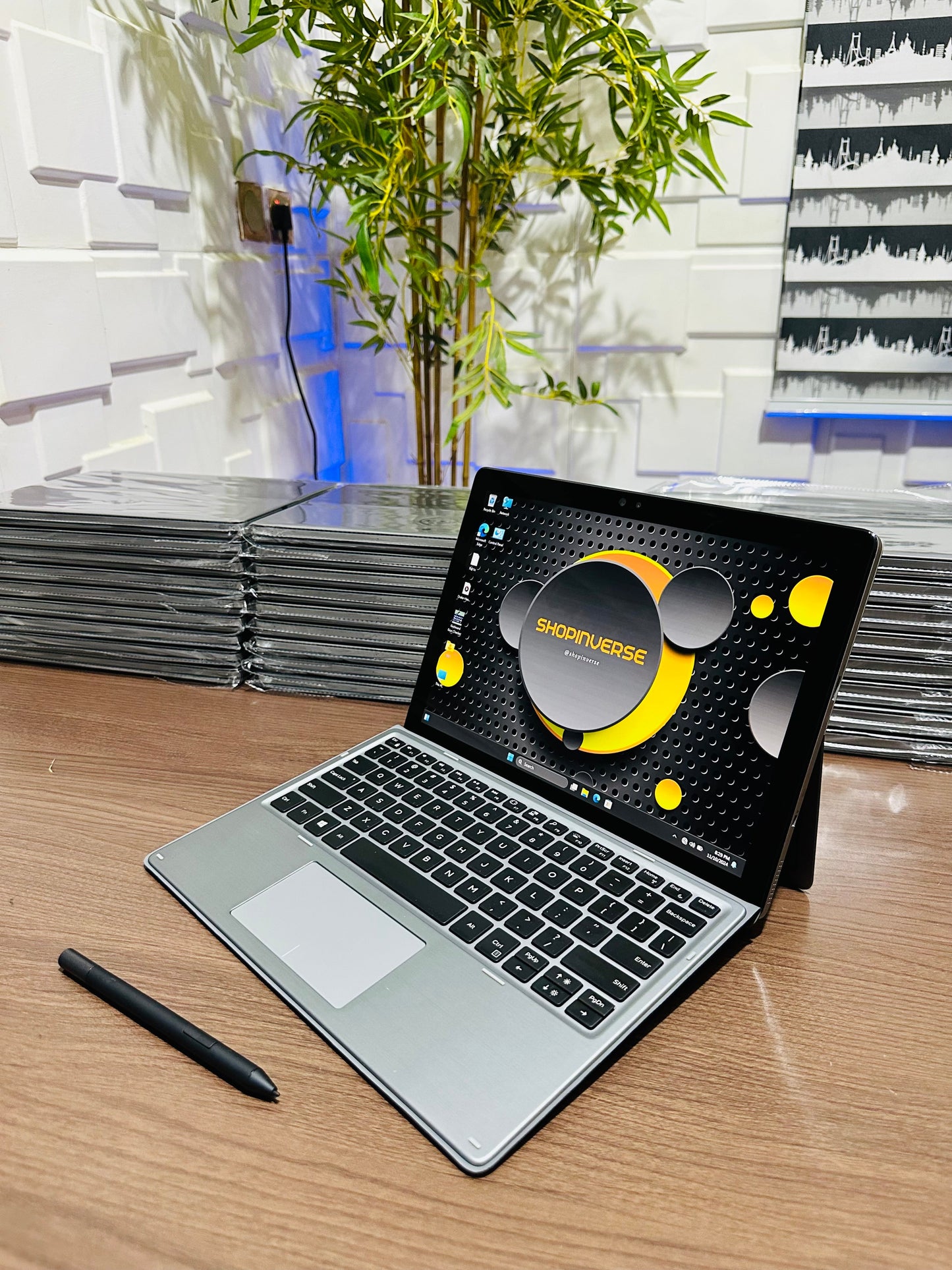Dell Latitude 7210 2-in-1 Core i7™ 10e Génération - 512Go SSD - 12.3" FHD- Avec la Reconnaissance Faciale, Tactile et Detachable à Abidjan