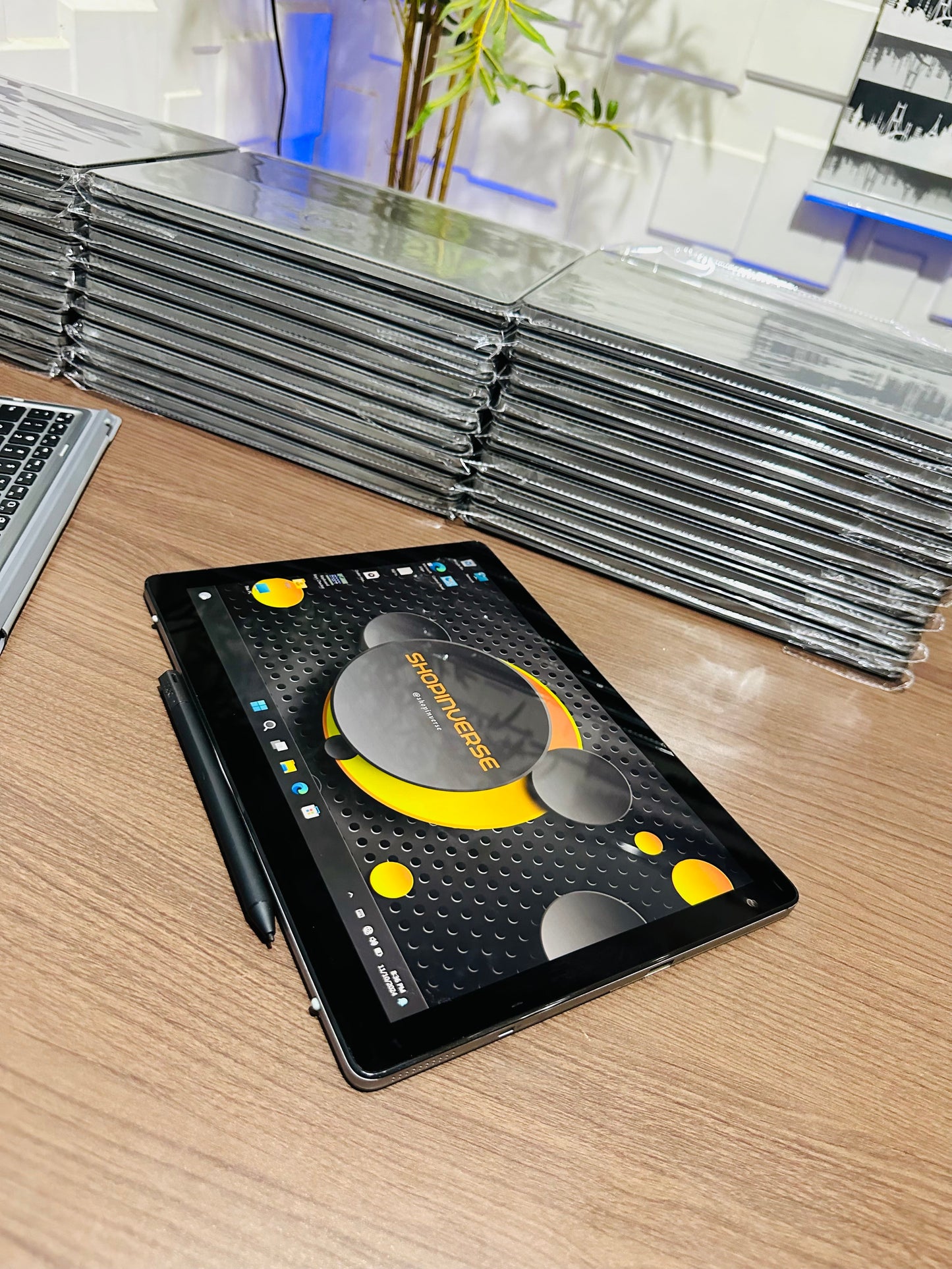 Dell Latitude 7210 2-in-1 Core i7™ 10e Génération - 512Go SSD - 12.3" FHD- Avec la Reconnaissance Faciale, Tactile et Detachable à Abidjan