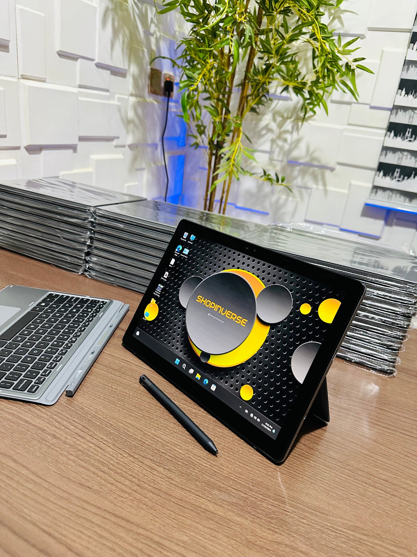 Dell Latitude 7210 2-in-1 Core i7™ 10e Génération - 512Go SSD - 12.3" FHD- Avec la Reconnaissance Faciale, Tactile et Detachable à Abidjan