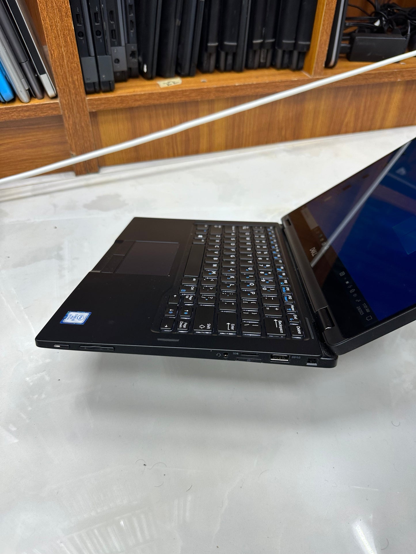 Dell Latitude 7390 2-in-1- i5™ 8e -Occasion- Tactile et Pliable- 8Go 512 SSD - 13.3"- Noir