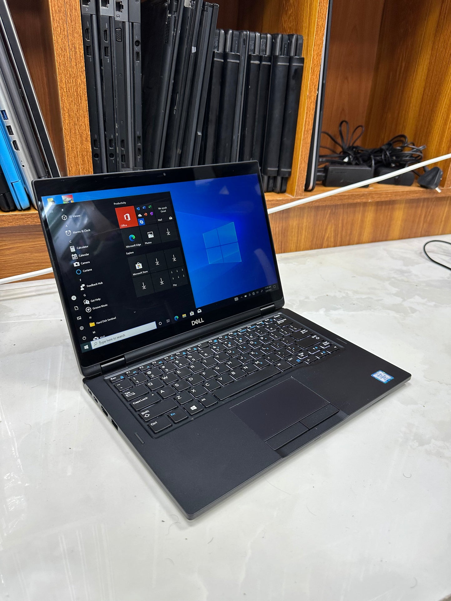 Dell Latitude 7390 2-in-1- i5™ 8e -Occasion- Tactile et Pliable- 8Go 512 SSD - 13.3"- Noir