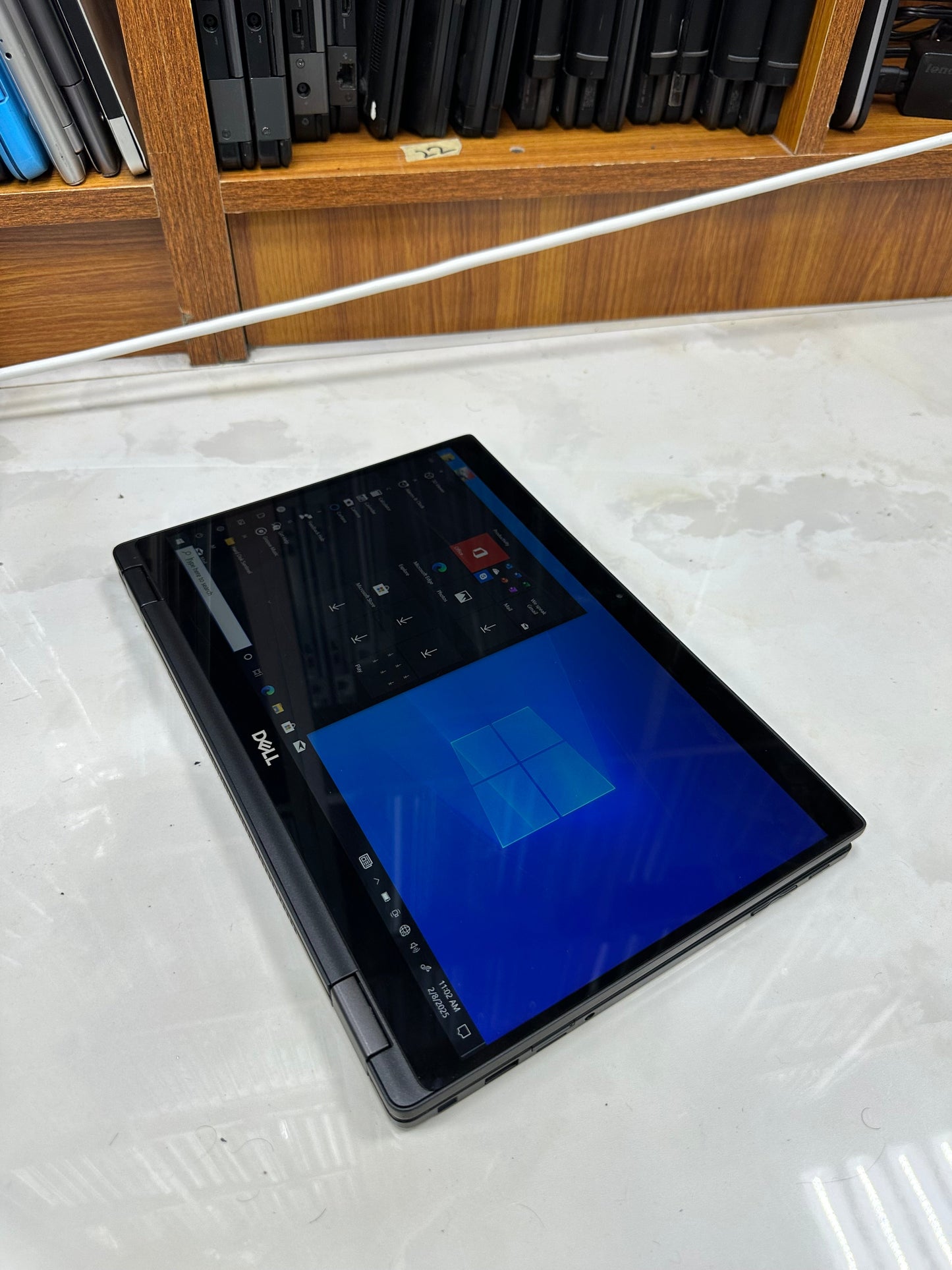 Dell Latitude 7390 2-in-1- i5™ 8e -Occasion- Tactile et Pliable- 8Go 512 SSD - 13.3"- Noir