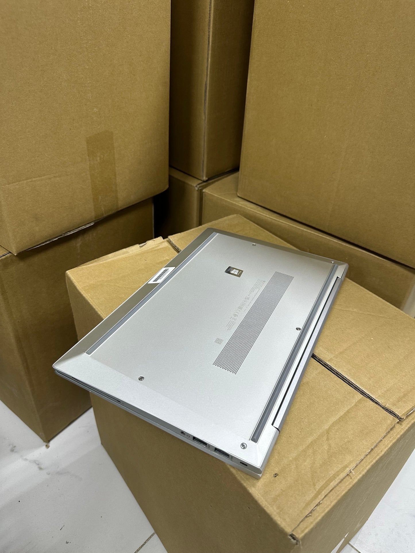 HP Elitebook 840 G7 Core i7 10e Gen- 1 TERA SSD 16Go- Occasion