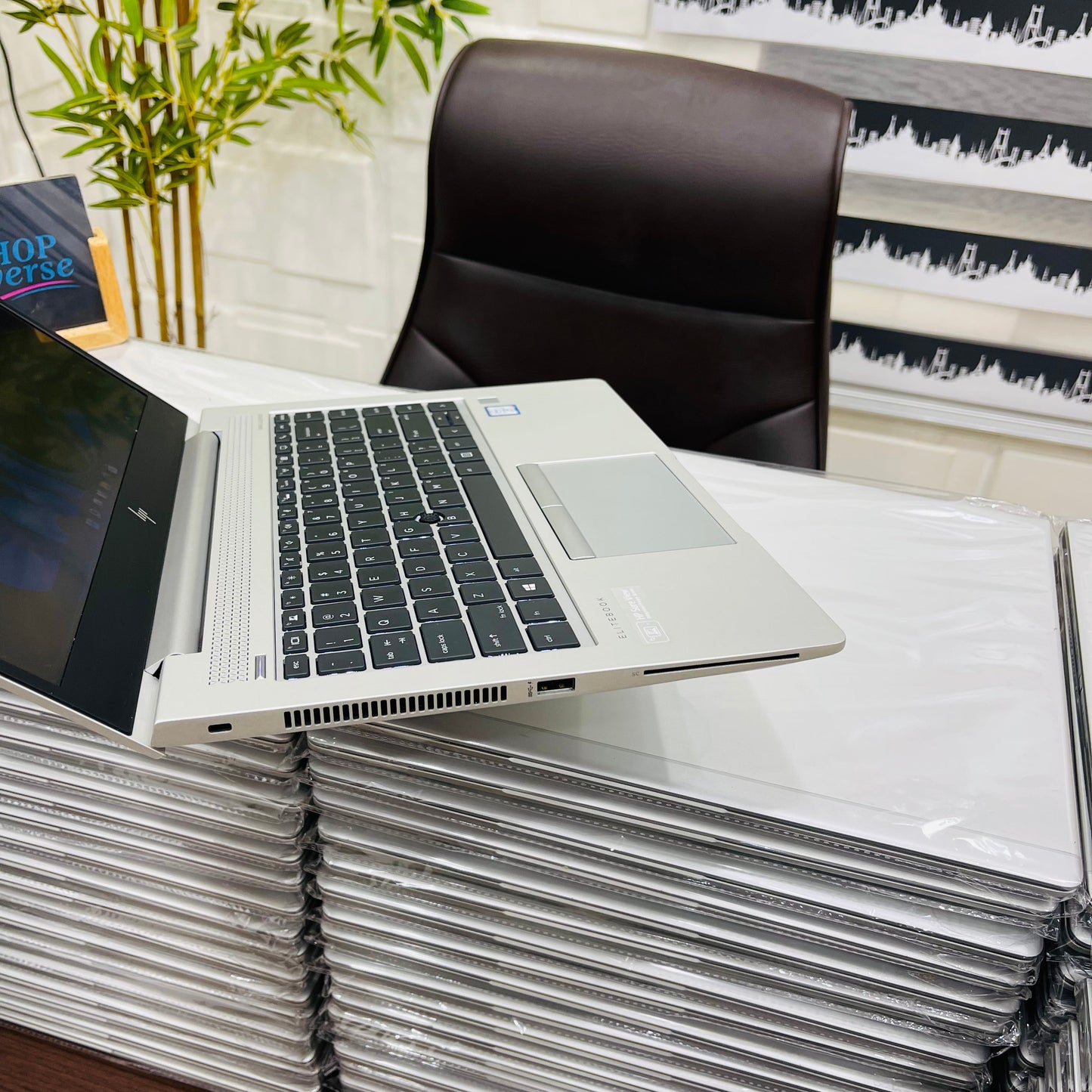 HP Elitebook 840 G6 Core i7- 1 TERA SSD 16Go - Radeon 2Go GDDR5 - 14" Pouces