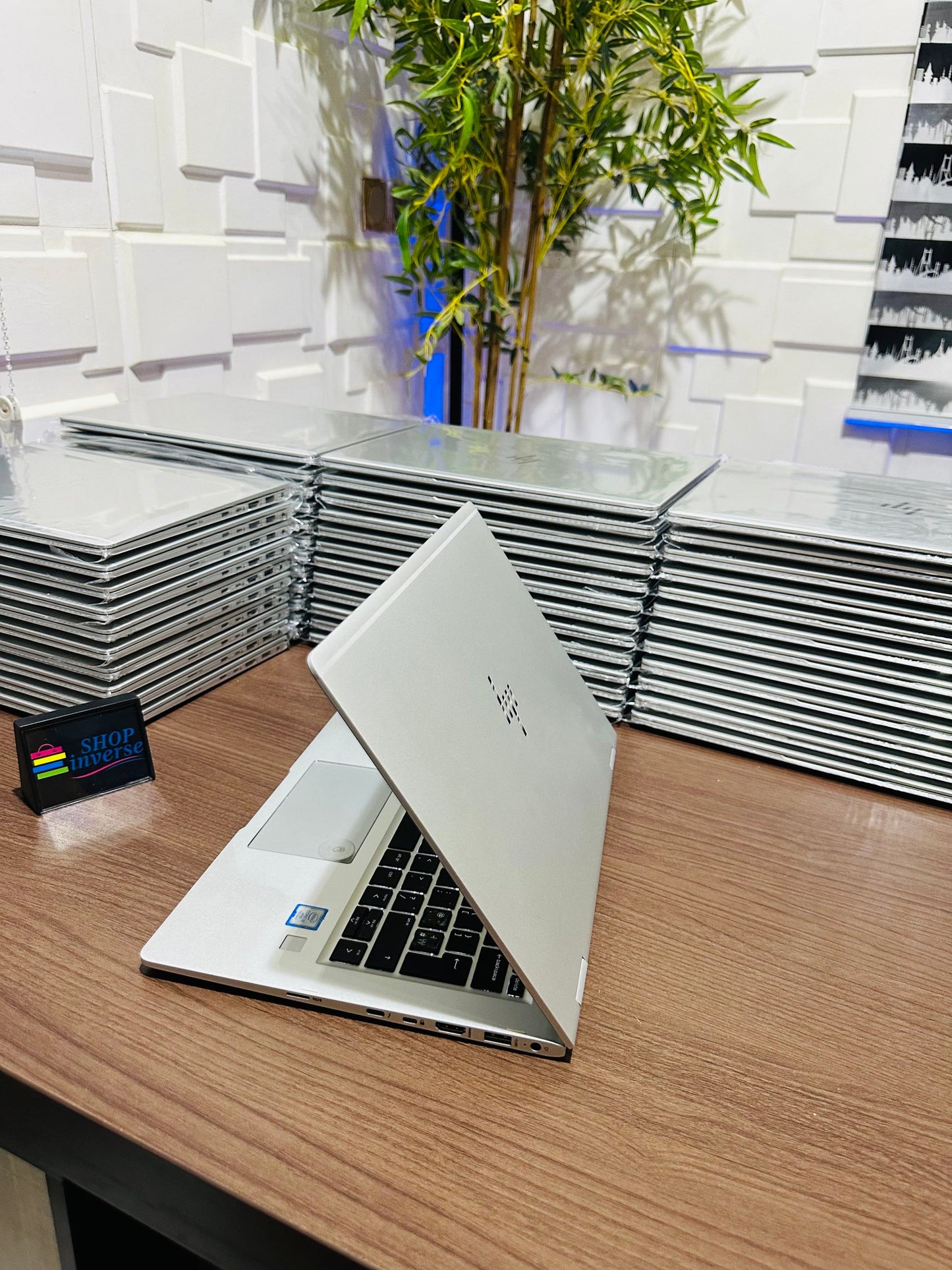 Hp Elitebook 1030 G2 i7™ 7e- Occasion- 1TERA SSD 16Go Ram - 13.3"- Gris- Tactile et Pliable