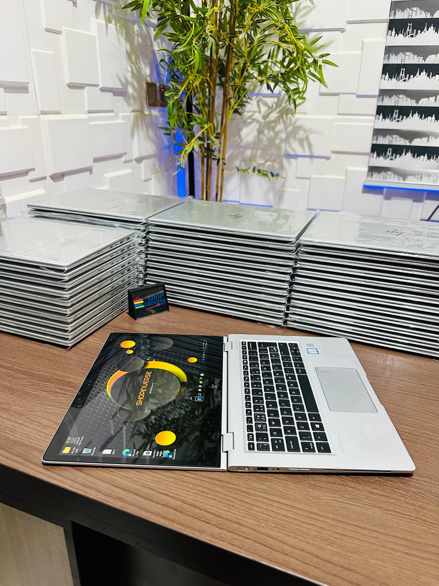 Hp Elitebook 1030 G2 i7™ 7e- Occasion- 1TERA SSD 16Go Ram - 13.3"- Gris- Tactile et Pliable