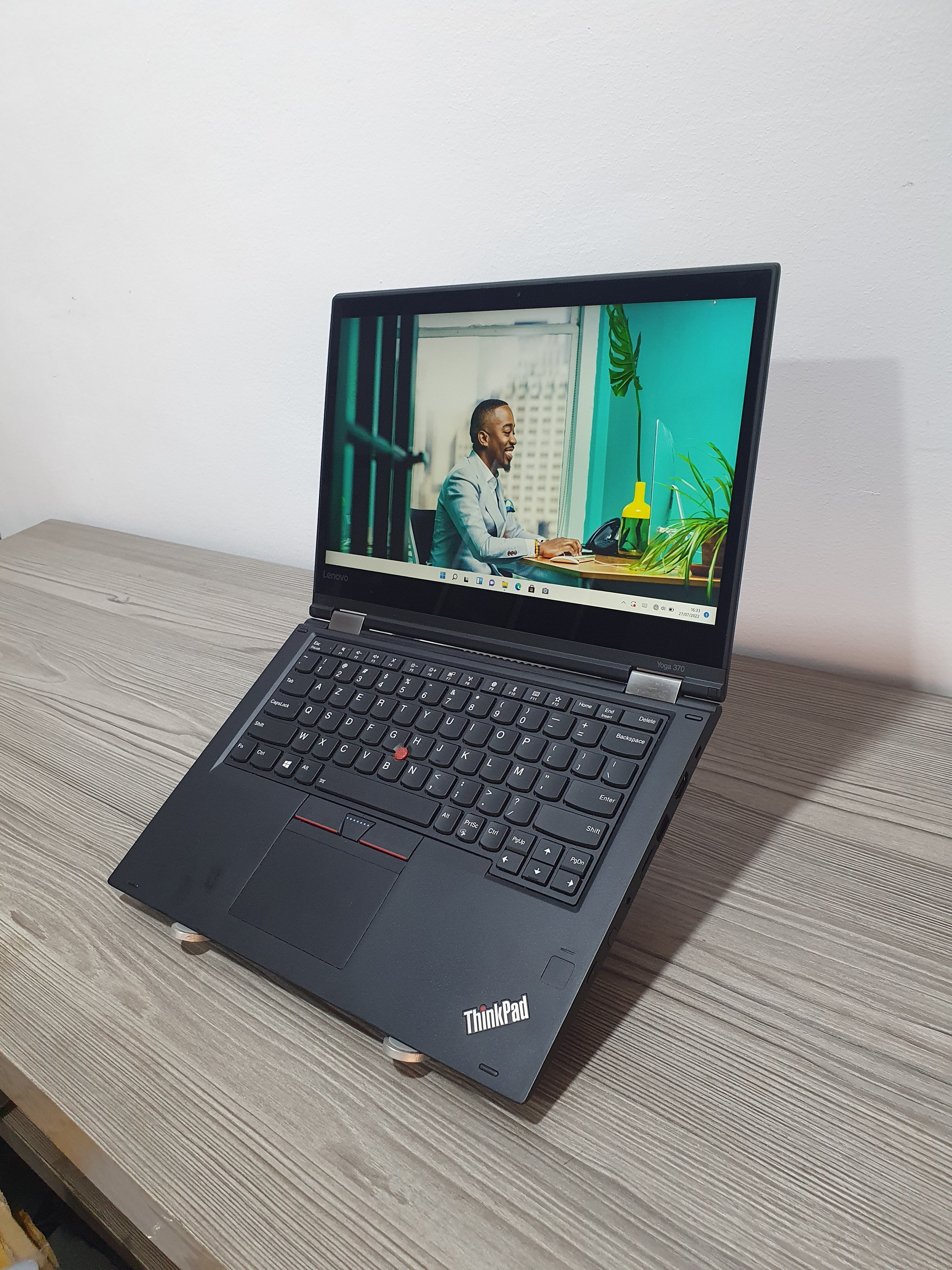 Lenovo Yoga 370 i5 7e- Occasion-Tactile et Pliable 13.3"- 16Go 512Go SSD