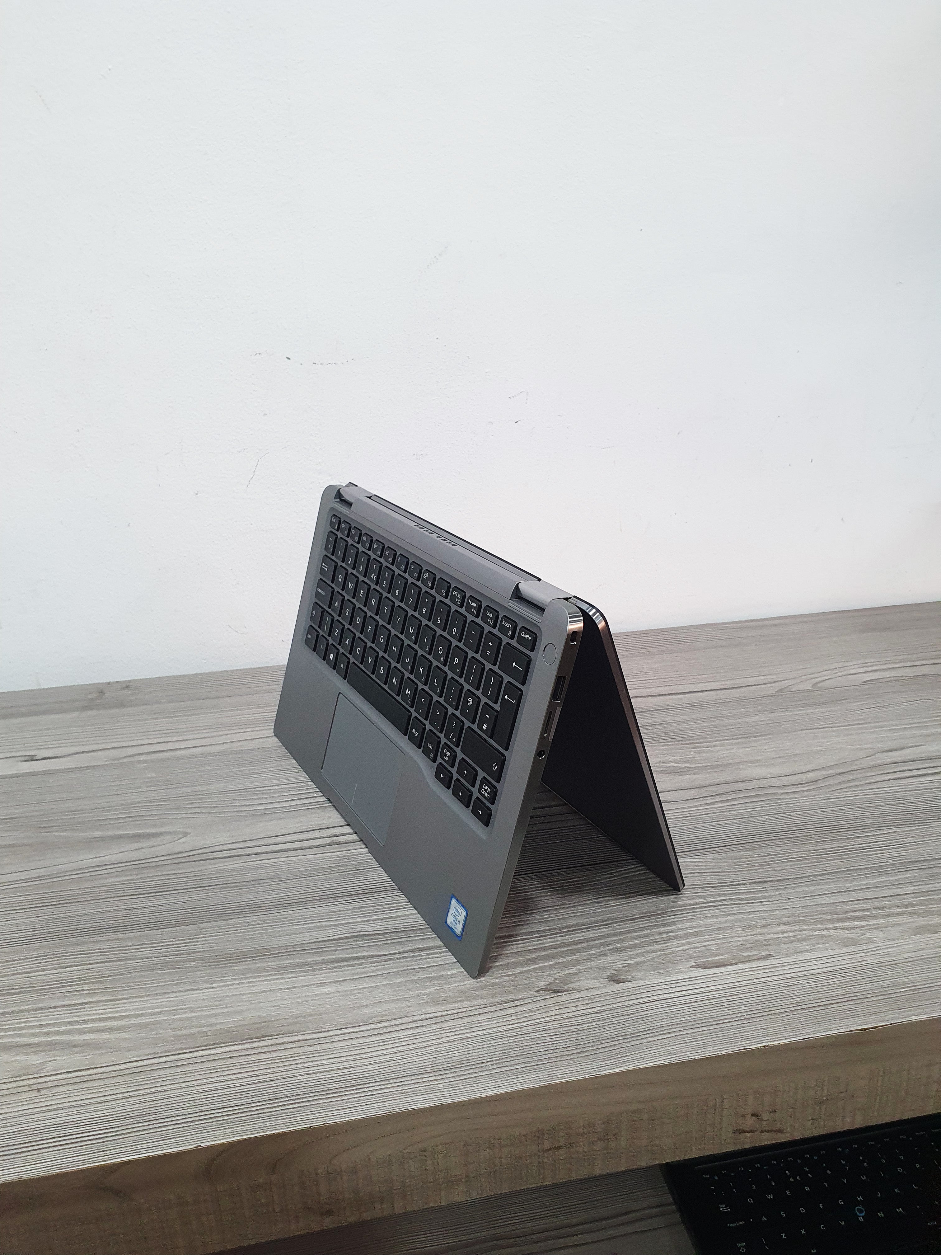 DELL Latitude 7400 2 in 1 Core i7 8e- 16Go 1TERA SSD - 14"- Occasion- Tactile