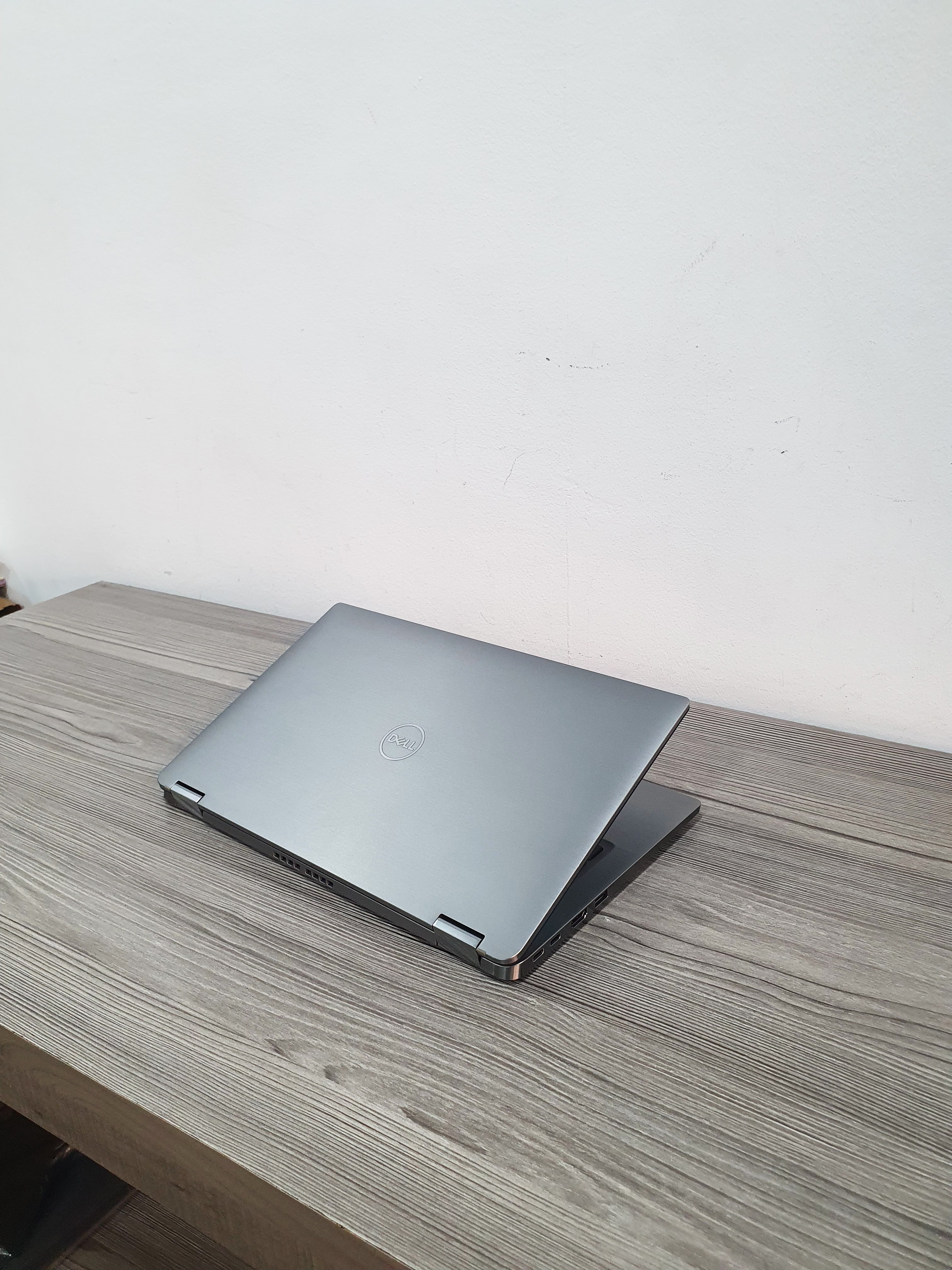 DELL Latitude 7400 2 in 1 Core i7 8e- 16Go 1TERA SSD - 14"- Occasion- Tactile