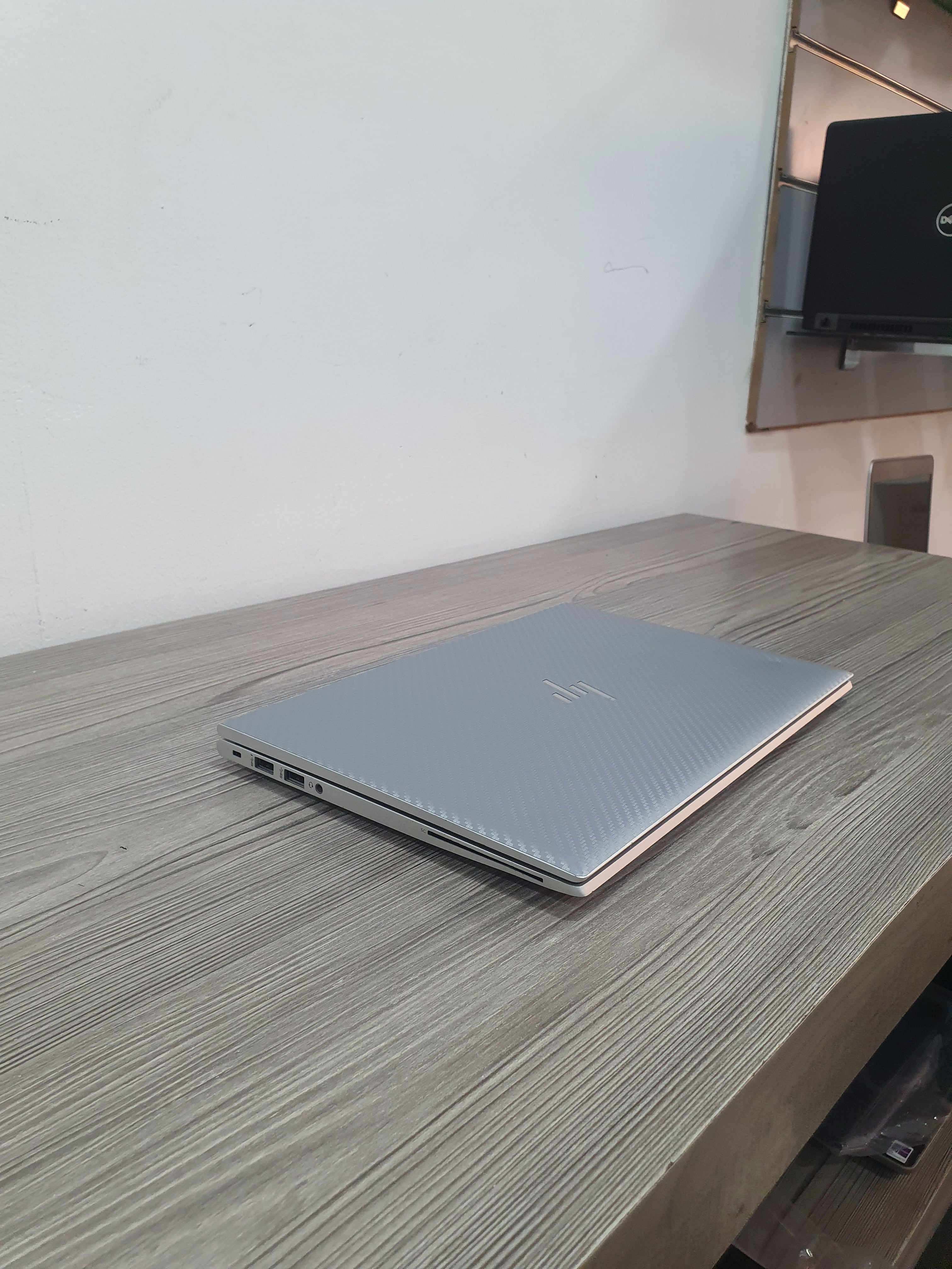 HP EliteBook X360 830 G7 – Core i5-10310U, 16 Go RAM, 1 To SSD, Écran Tactile 360° QHD 13.3", Reconnaissance Faciale & Empreinte Digitale – Zéro Compromis, 100% Performance