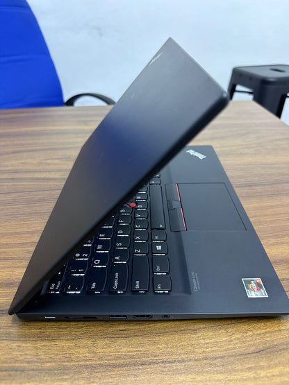 Lenovo ThinkPad T14s Core i7 10e avec 1 TERA SSD 32Go écran tactile -Occasion à Abidjan