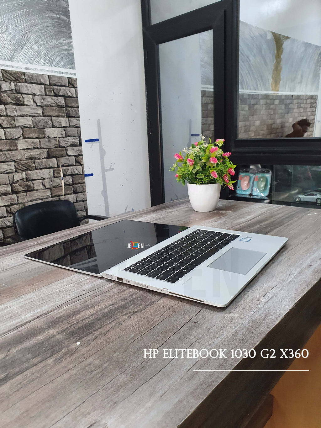 Hp Elitebook 1030 G2 i5™ 7e- Occasion- 512Go SSD - 13.3"- Gris- Tactile et Pliable