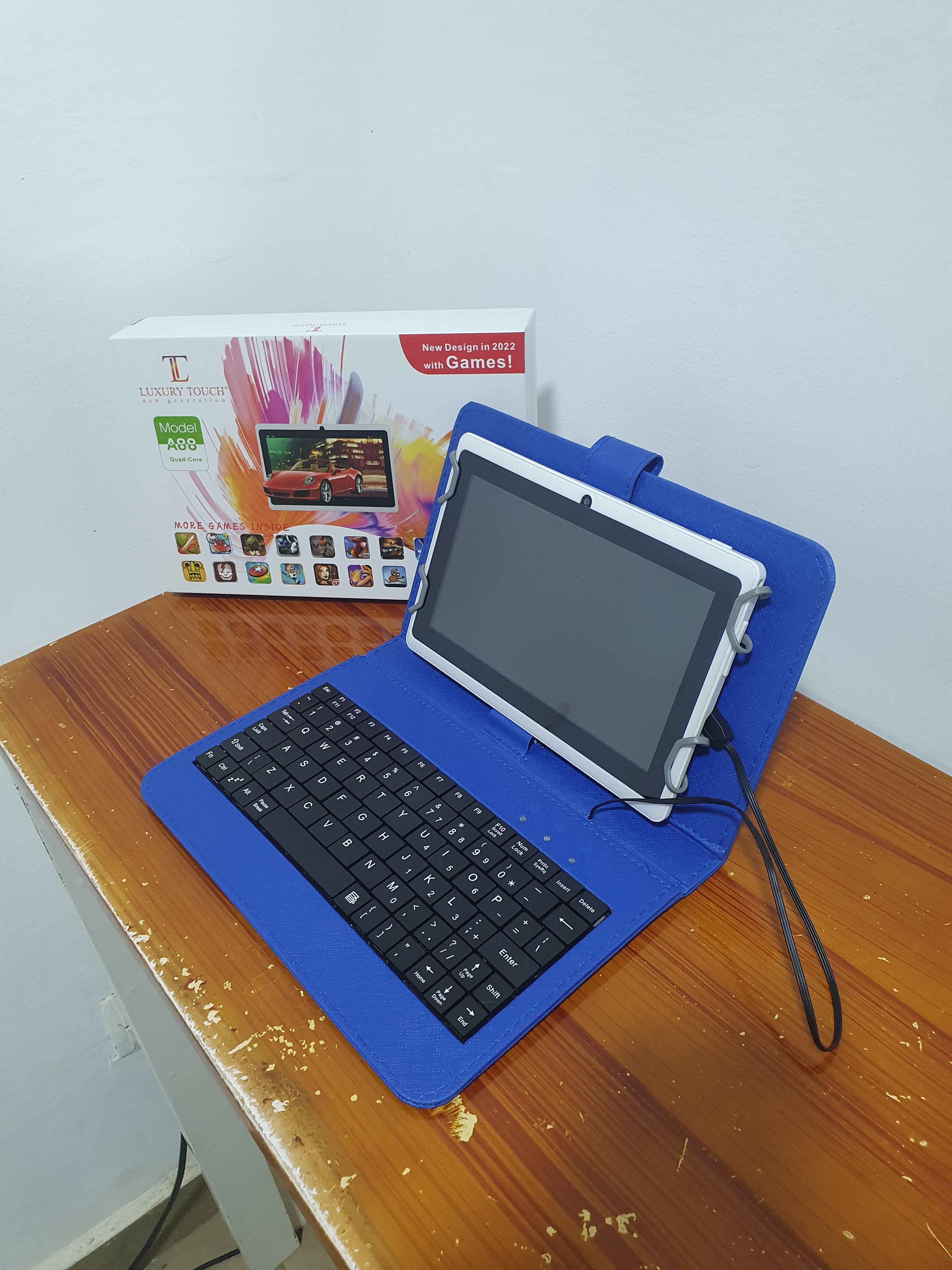 Tabblette Educative + Clavier externe- 2Go 16Go- 7" Pouces