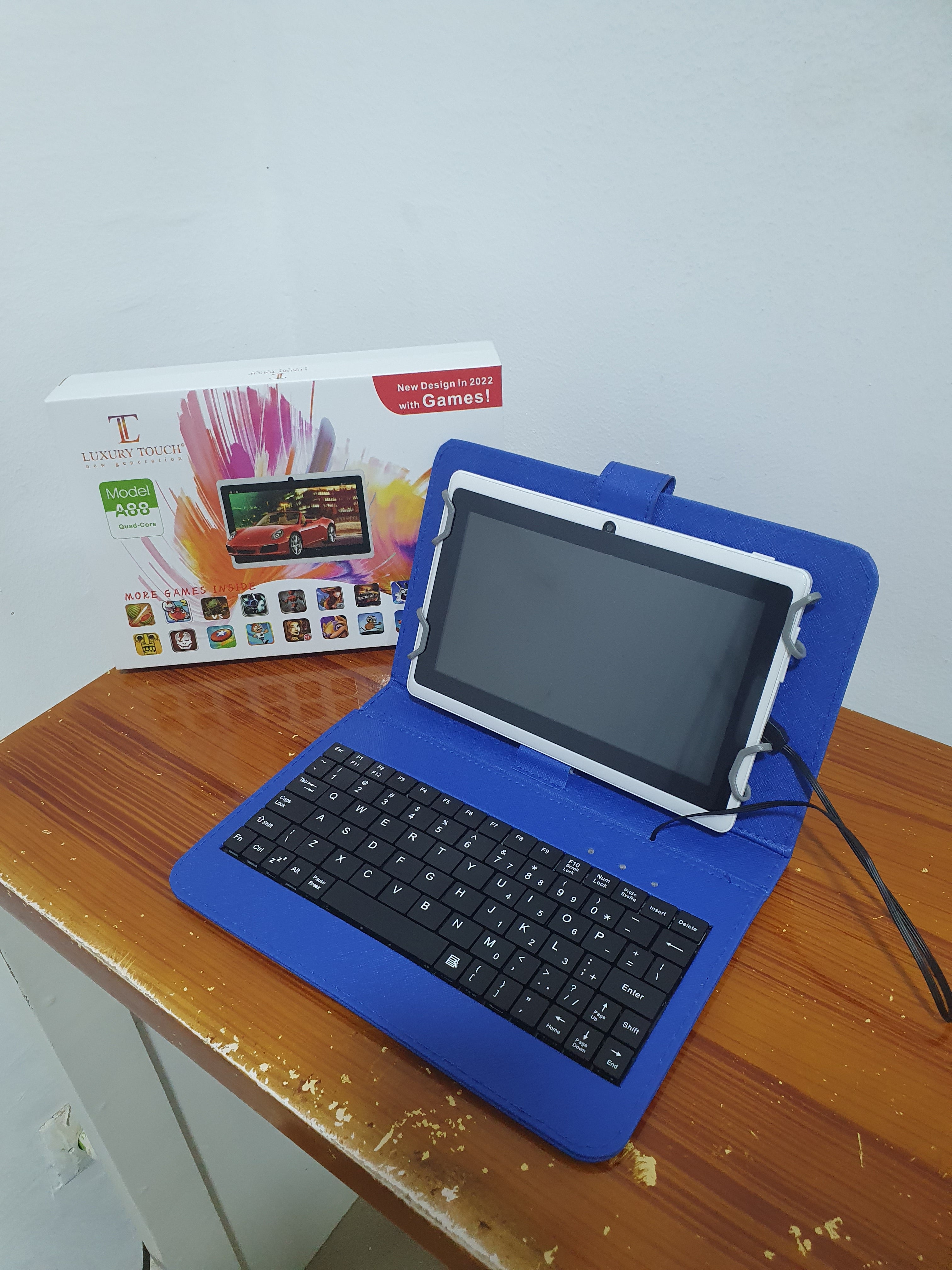 Tabblette Educative + Clavier externe- 2Go 16Go- 7" Pouces